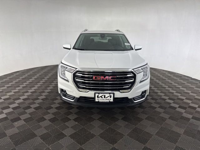2024 Gmc Terrain SLT photo 2