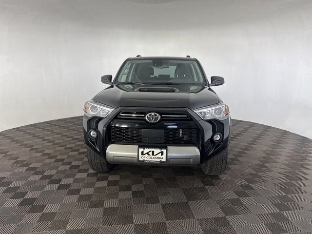 2024 Toyota 4Runner TRD Off-Road photo 2