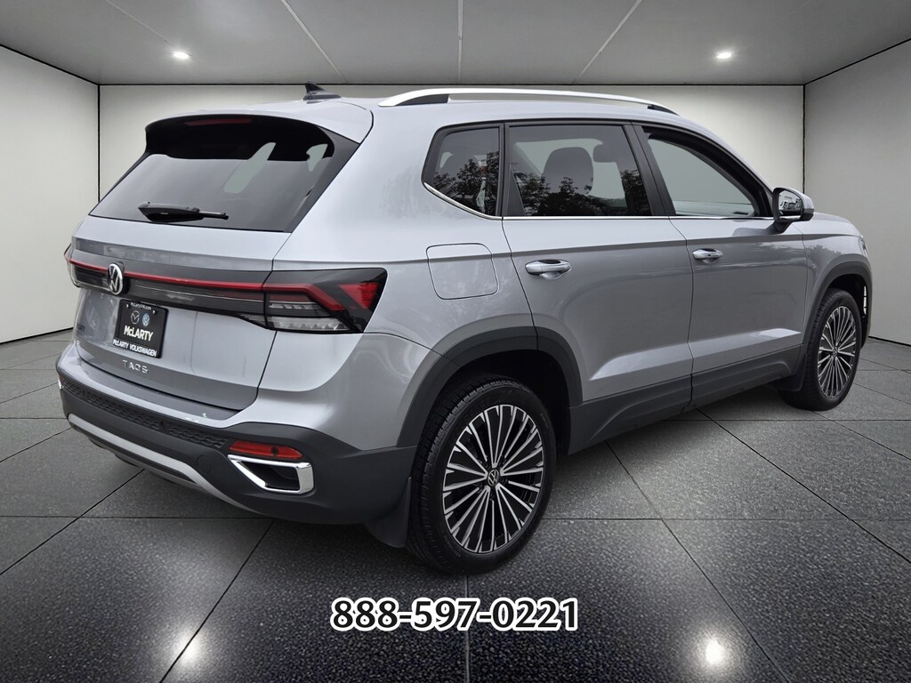 Certified 2025 Volkswagen Taos 1.5T SE SUV