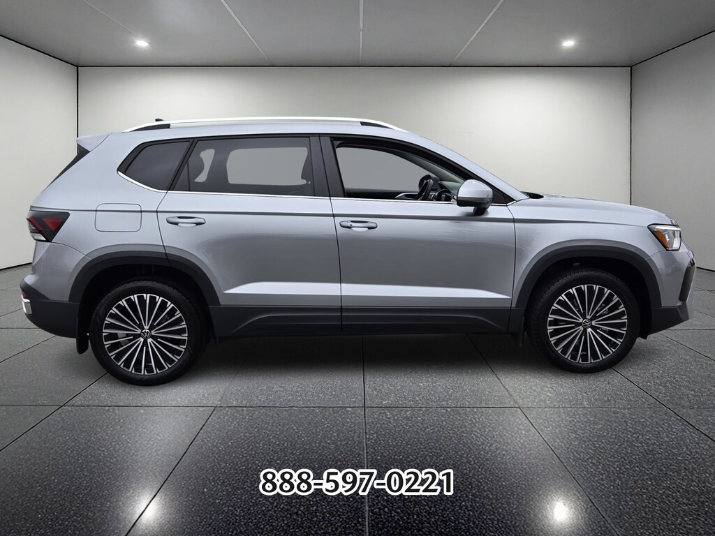 Certified 2025 Volkswagen Taos 1.5T SE SUV