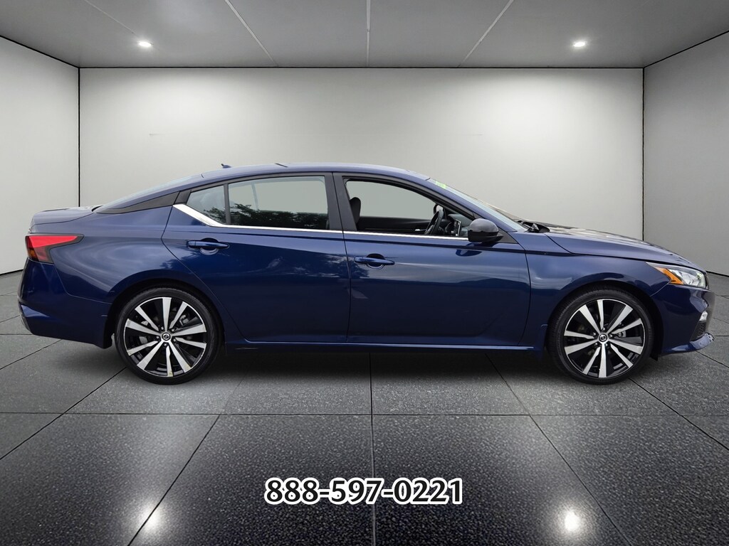 Used 2022 Nissan Altima 2.5 SR Sedan