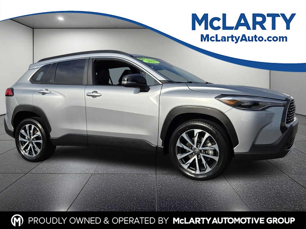 Used 2025 Toyota Corolla Cross XLE SUV