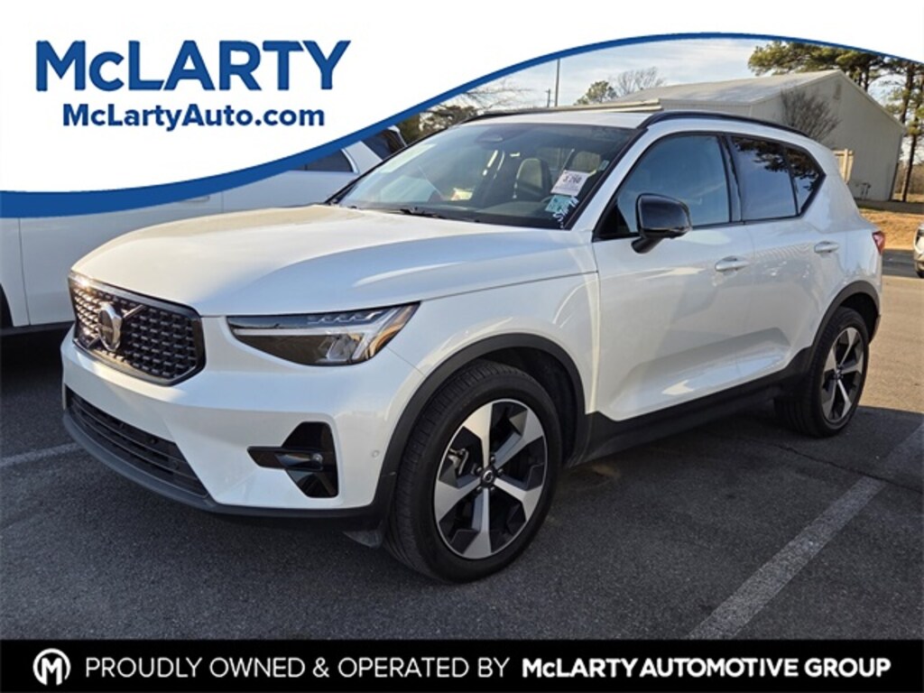 Used 2025 Volvo XC40 B5 Plus Dark Theme SUV