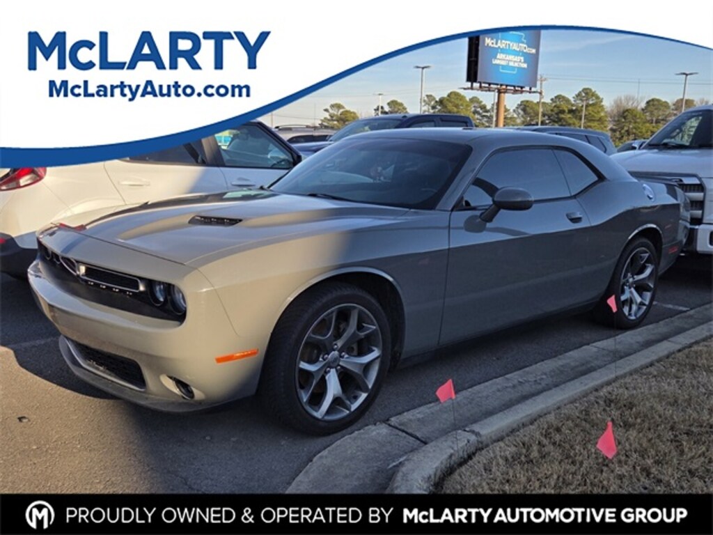 Used 2017 Dodge Challenger SXT Coupe