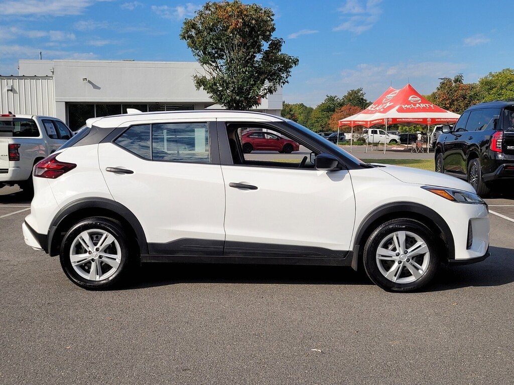 Used 2025 Nissan Kicks Play S SUV