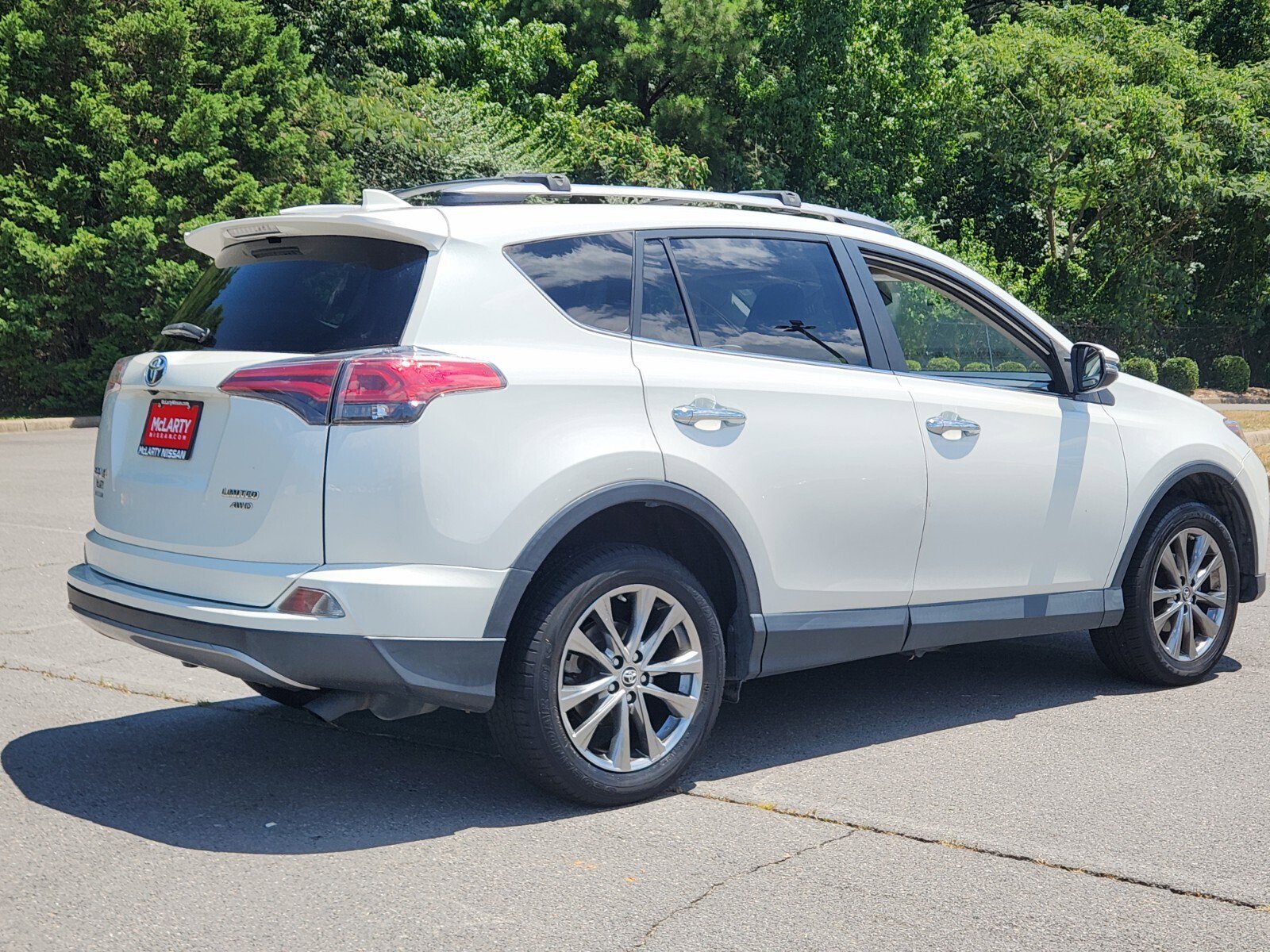 2018 Toyota RAV4 Limited photo 2