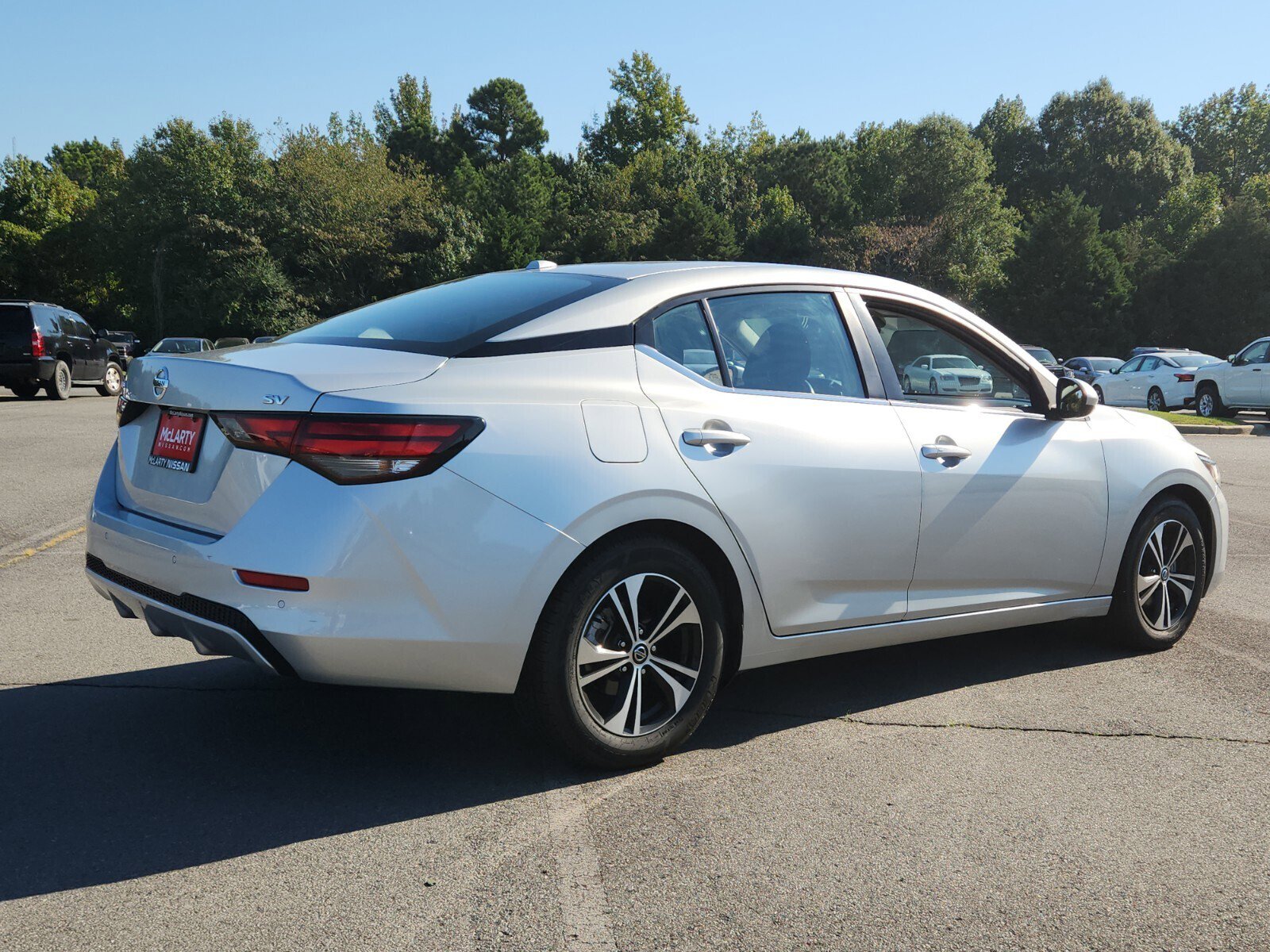 2022 Nissan Sentra SV photo 2