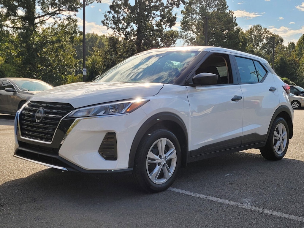 Used 2025 Nissan Kicks Play S SUV