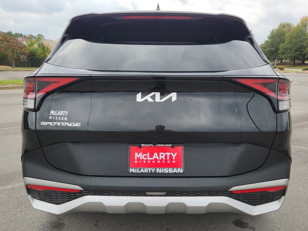 Used 2024 Kia Sportage LX SUV