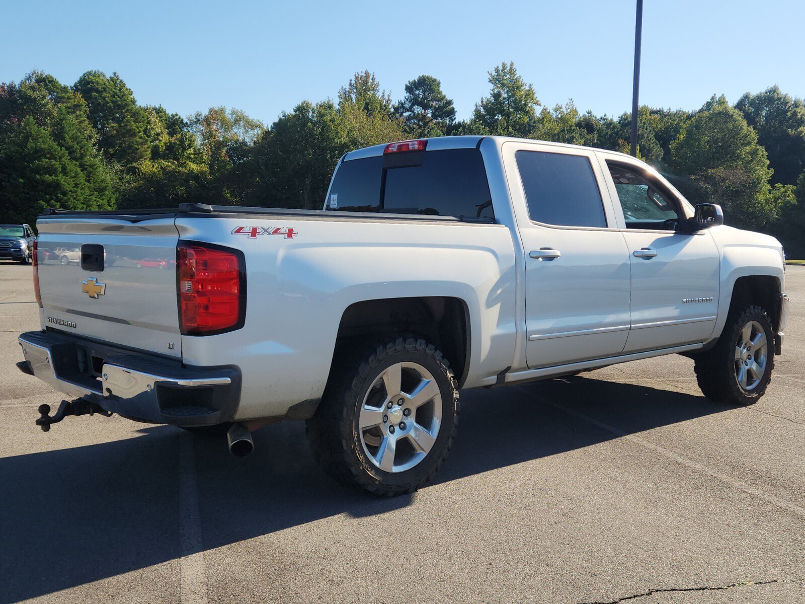 2016 Chevrolet Silverado 1500 LT photo 3