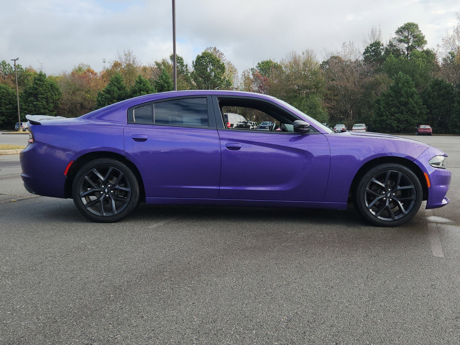 2019 Dodge Charger SXT photo 2