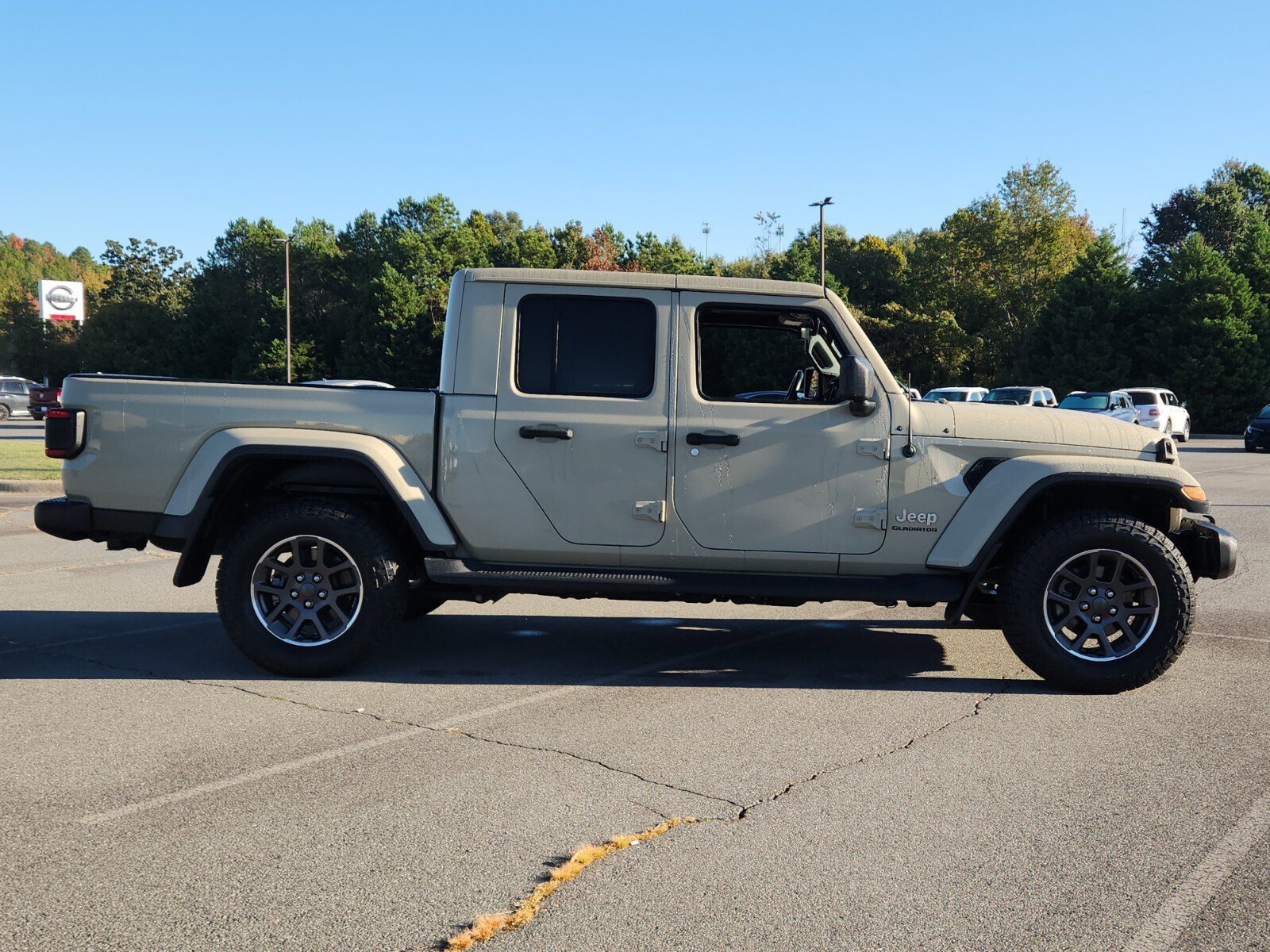 2020 Jeep Gladiator Overland photo 2