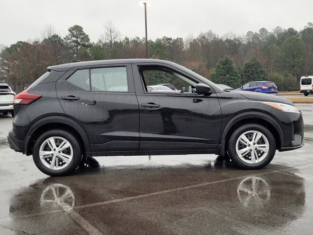 Used 2025 Nissan Kicks Play S SUV