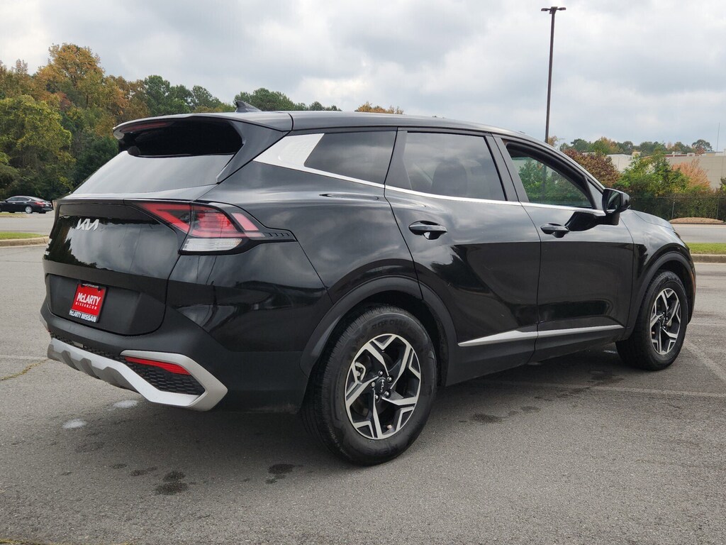 Used 2024 Kia Sportage LX SUV