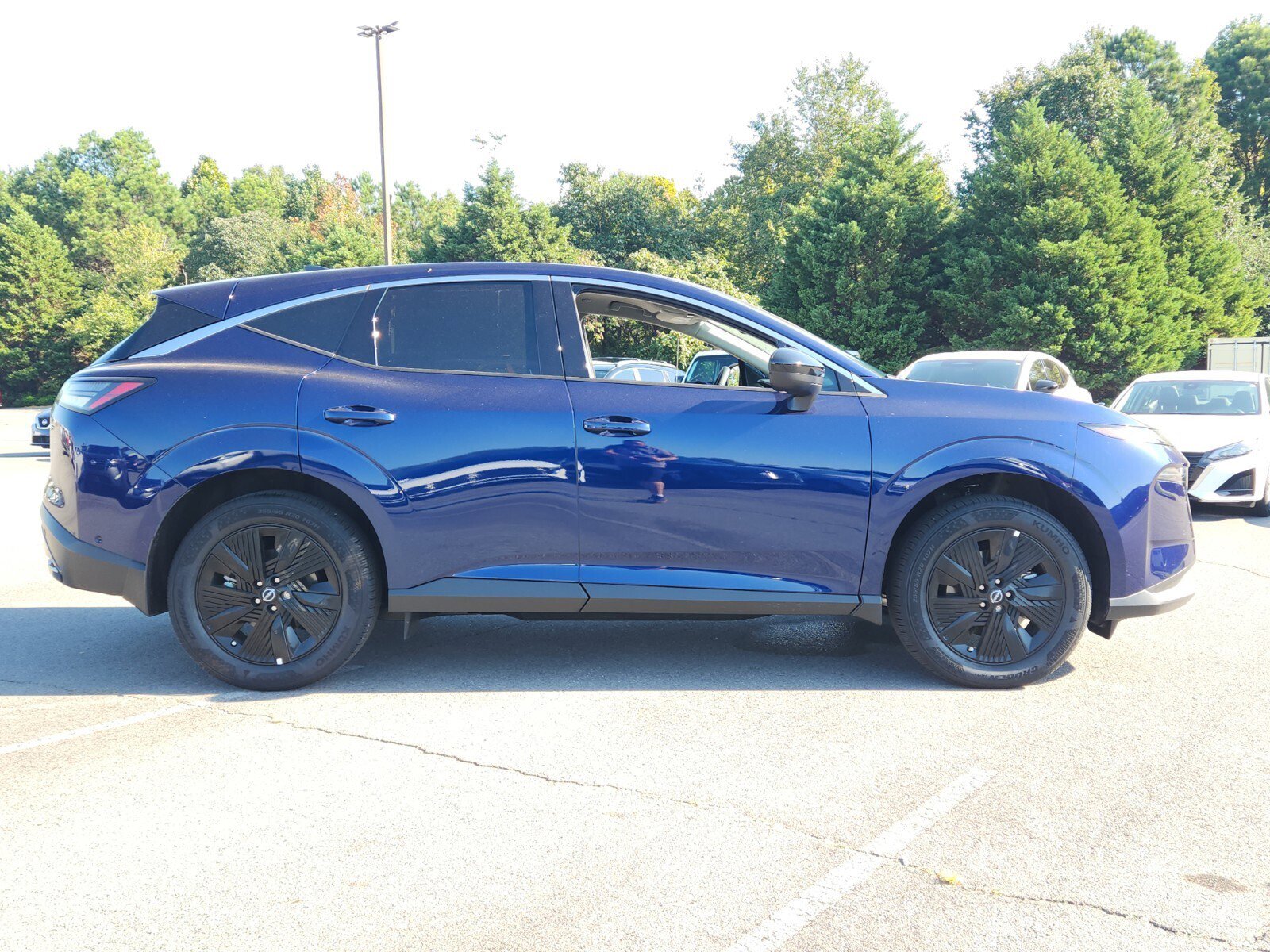 2025 Nissan Murano SV photo 2