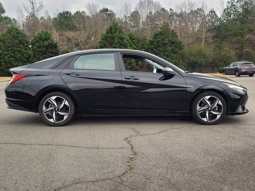 Used 2023 Hyundai Elantra SEL Sedan