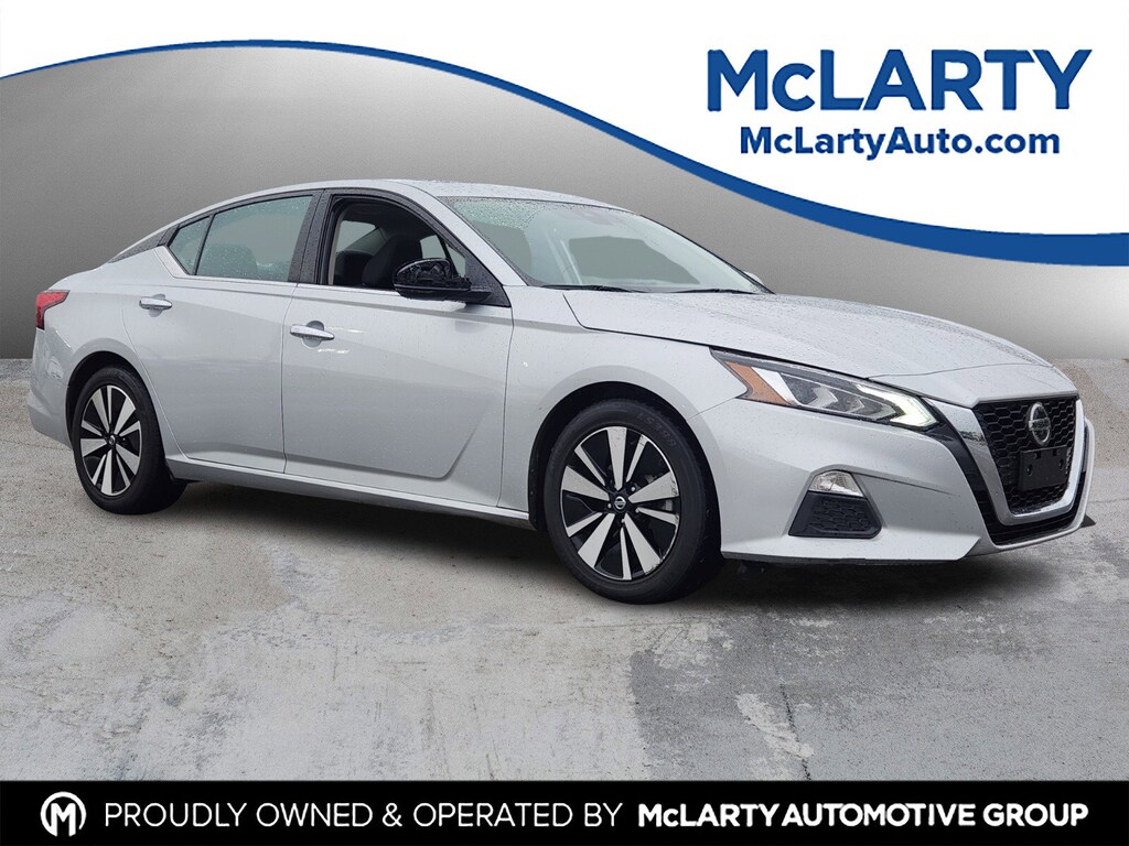 Used 2022 Nissan Altima 2.5 SV Sedan