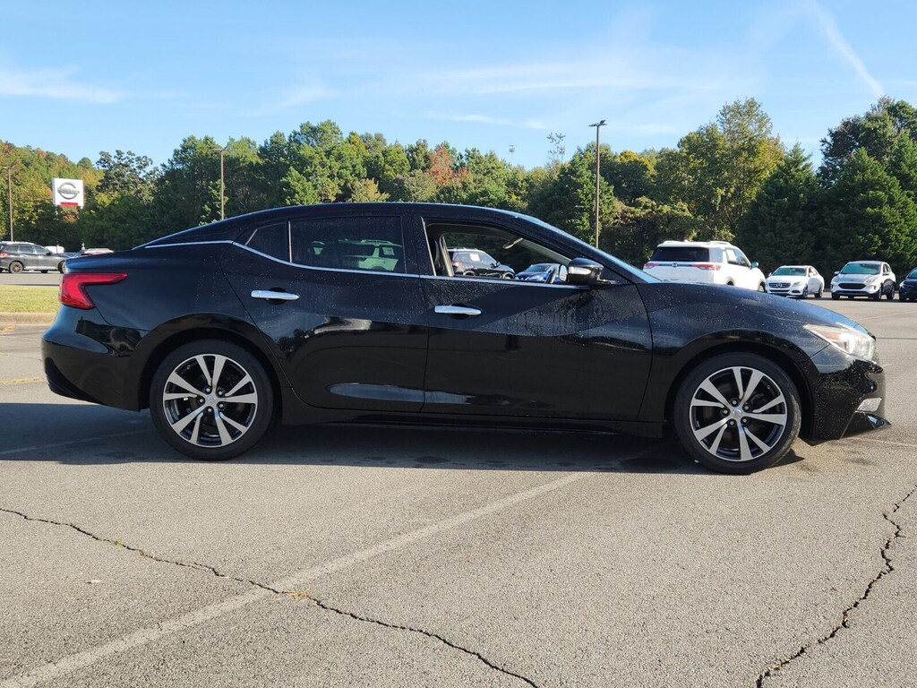 Used 2017 Nissan Maxima 3.5 SV Sedan