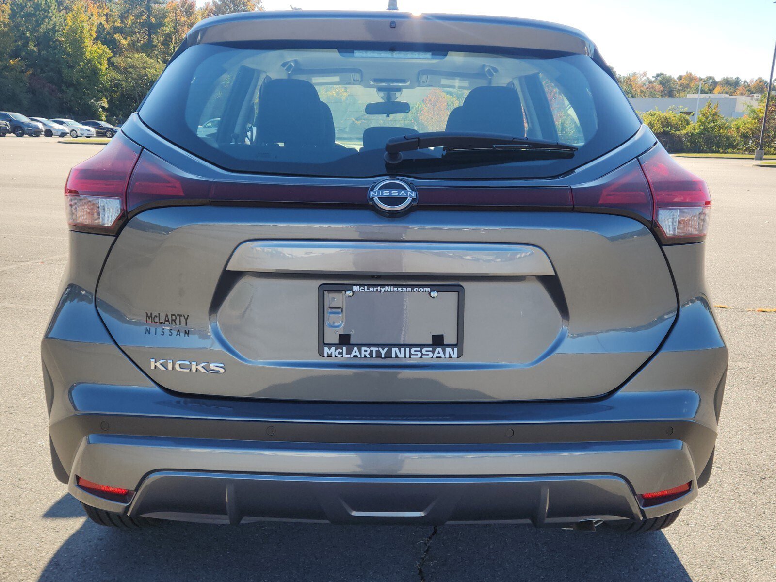 2025 Nissan Kicks Play S photo 4