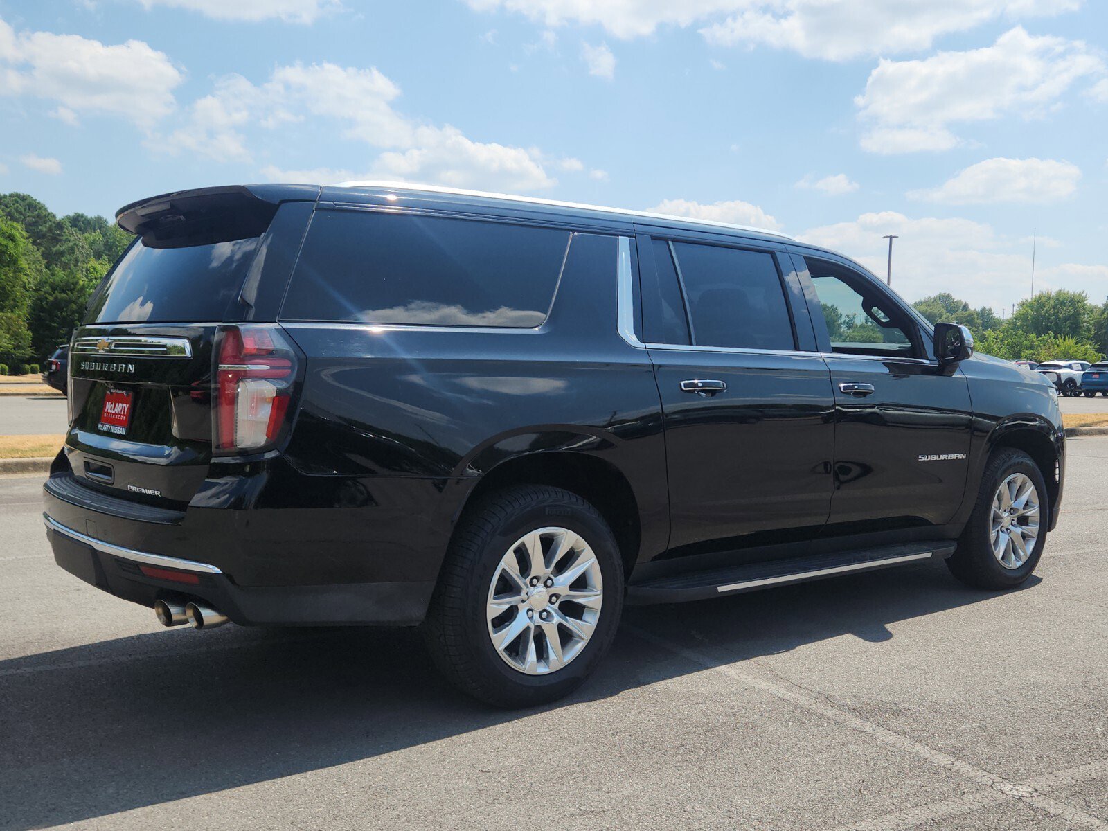 2021 Chevrolet Suburban Premier photo 3