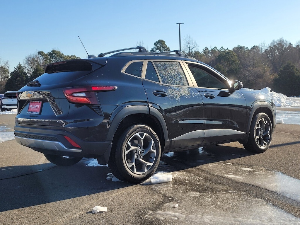 Used 2024 Chevrolet Trax LT SUV