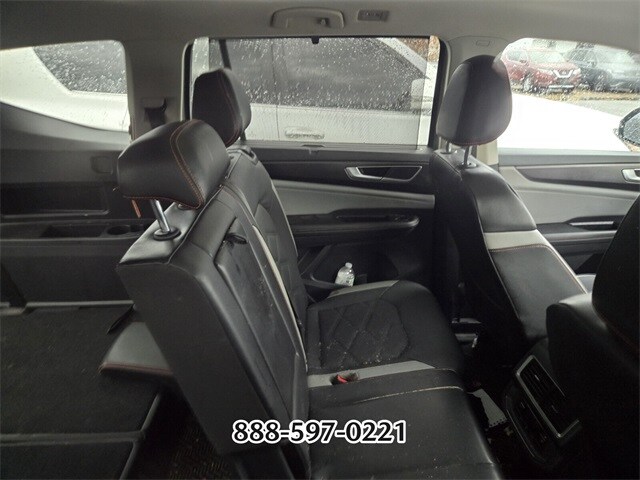 2024 Volkswagen Atlas Peak Edition SE Technology photo 2