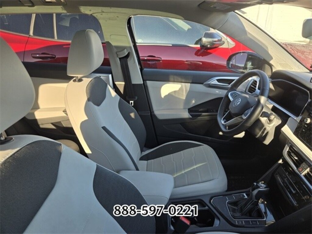 Certified 2025 Volkswagen Taos 1.5T SE SUV