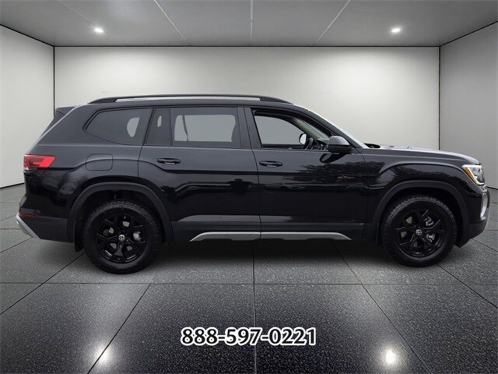 Certified 2025 Volkswagen Atlas 2.0T Peak Edition SUV