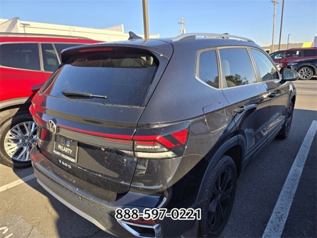 Certified 2025 Volkswagen Taos 1.5T SE SUV