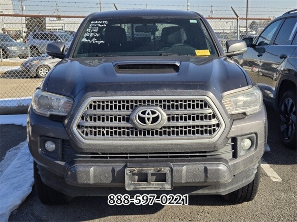 Used 2016 Toyota Tacoma Truck Double Cab