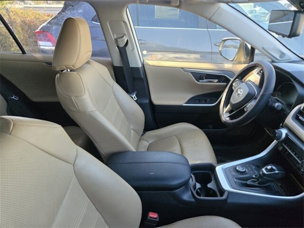 Used 2019 Toyota RAV4 Limited SUV