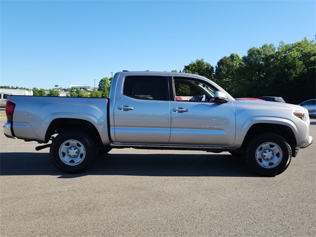 Used 2021 Toyota Tacoma SR5 with VIN 3TYAX5GN0MT012638 for sale in Little Rock
