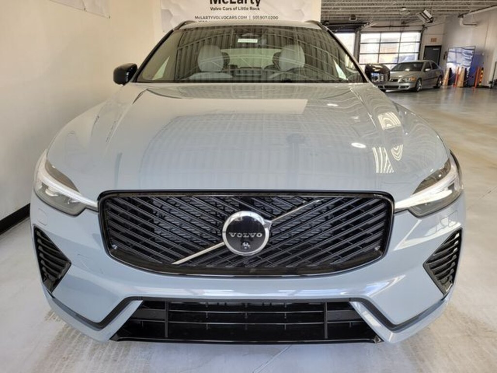 New 2026 Volvo XC60 B5 Plus SUV