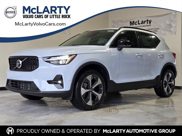 2026 Volvo XC40 B5 Plus Dark AWD's photo