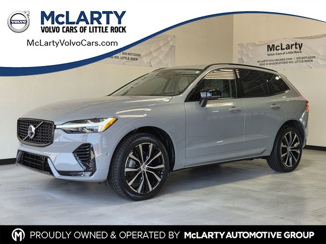 2024 Volvo XC60 B5 Plus Dark Theme AWD's photo