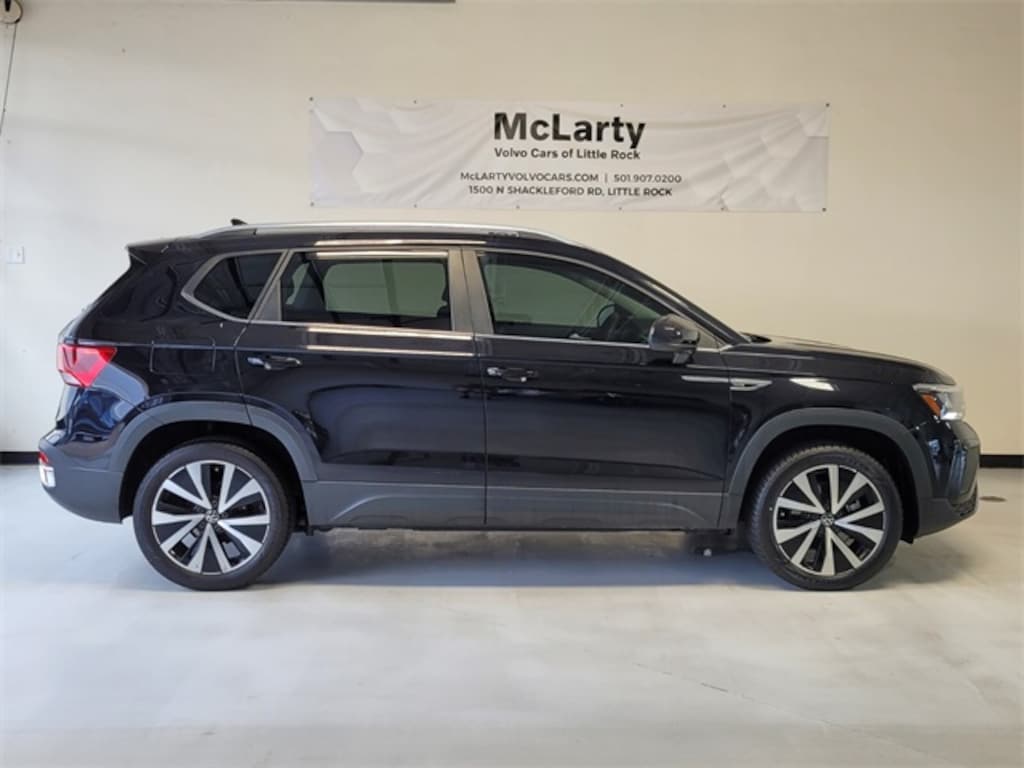Used 2023 Volkswagen Taos 1.5T SE SUV