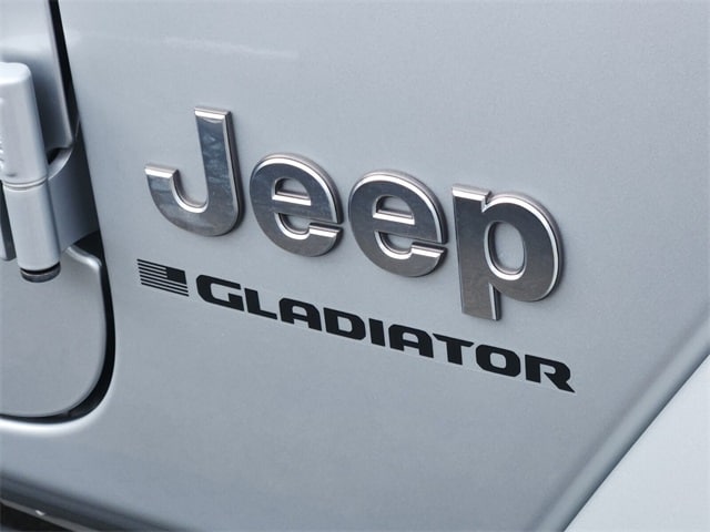 Used 2023 Jeep Gladiator Overland with VIN 1C6HJTFG4PL544197 for sale in Little Rock