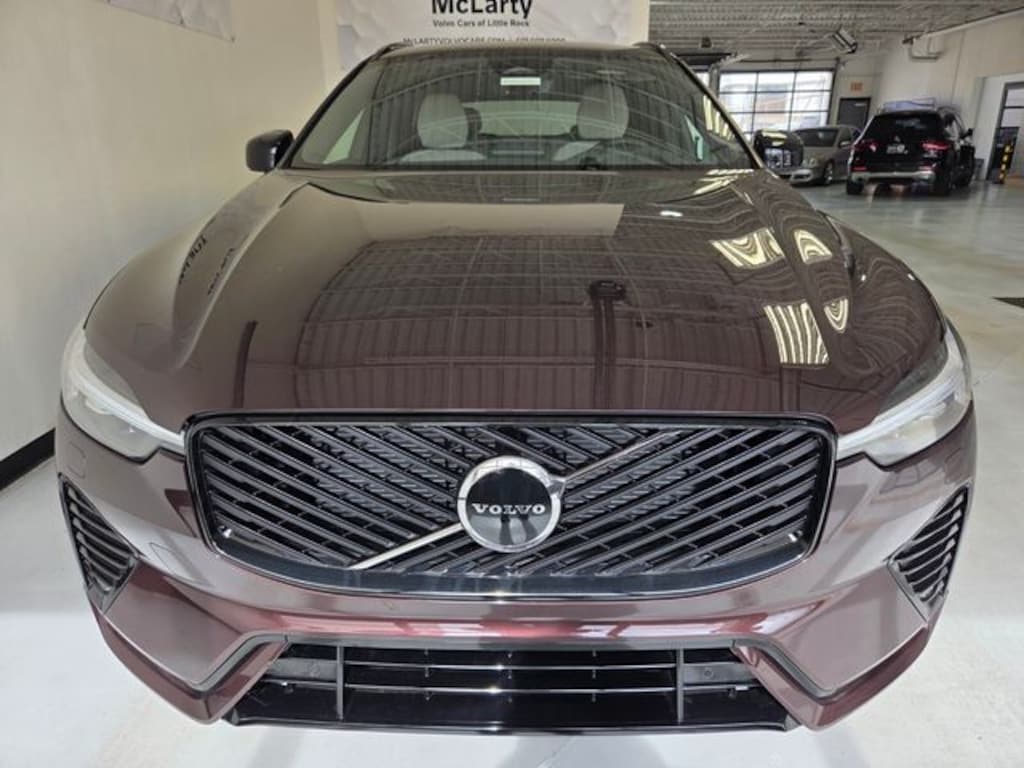 New 2026 Volvo XC60 B5 Core SUV