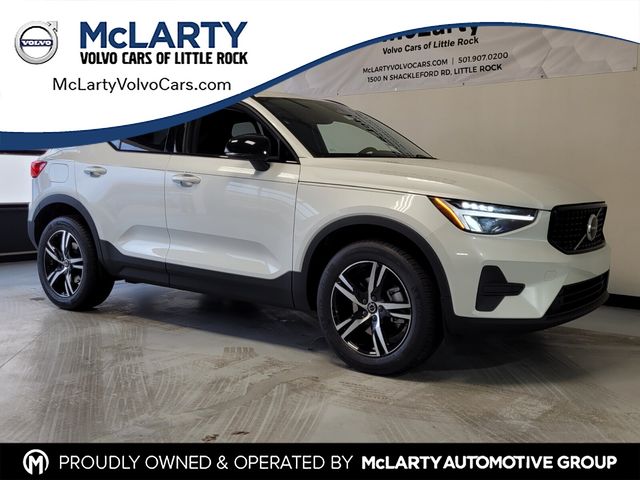 2026 Volvo XC40 B5 Core Dark AWD's photo