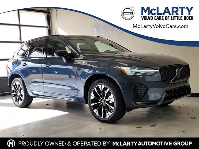 2026 Volvo XC60 Plus's photo