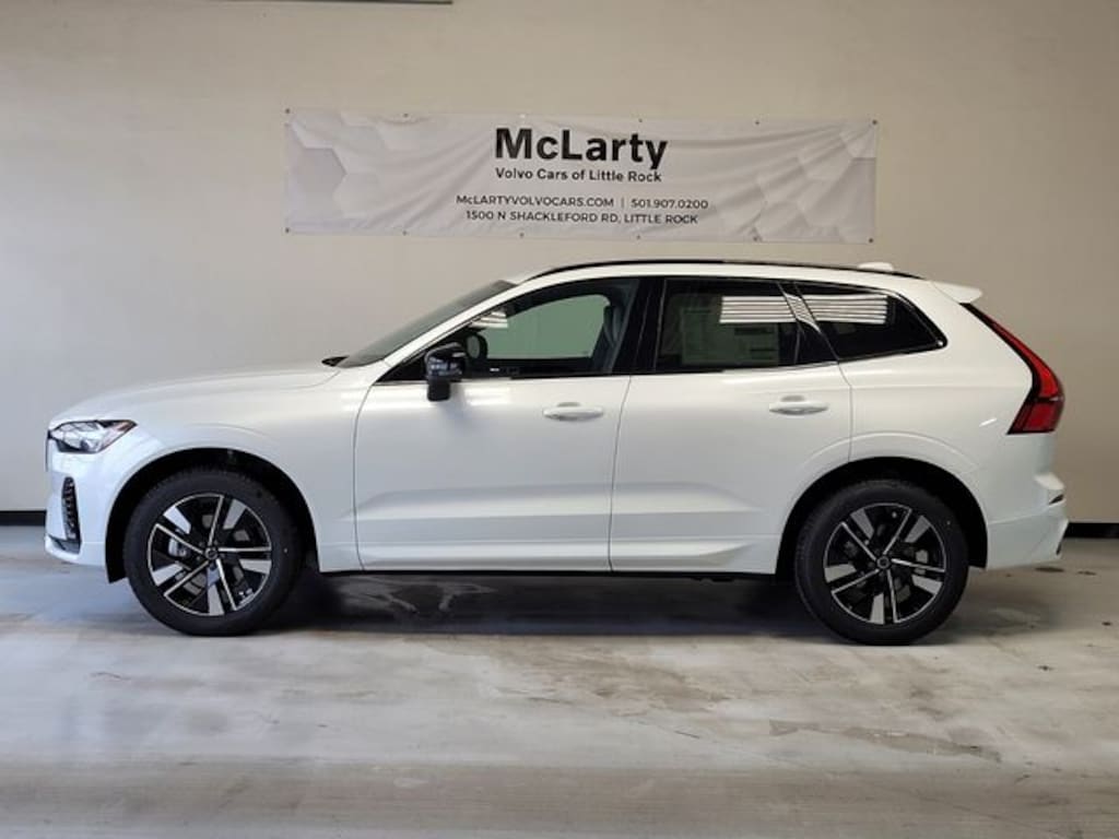 New 2026 Volvo XC60 B5 Core SUV