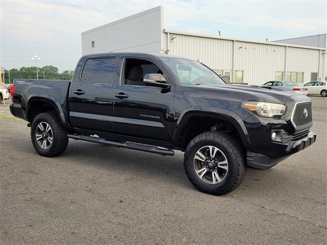 Used 2016 Toyota Tacoma TRD Sport with VIN 3TMAZ5CNXGM015787 for sale in Little Rock