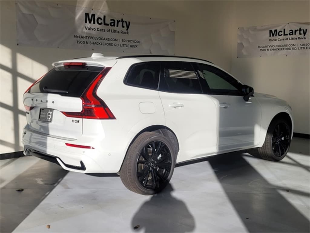 New 2026 Volvo XC60 B5 Ultra Black Edition SUV