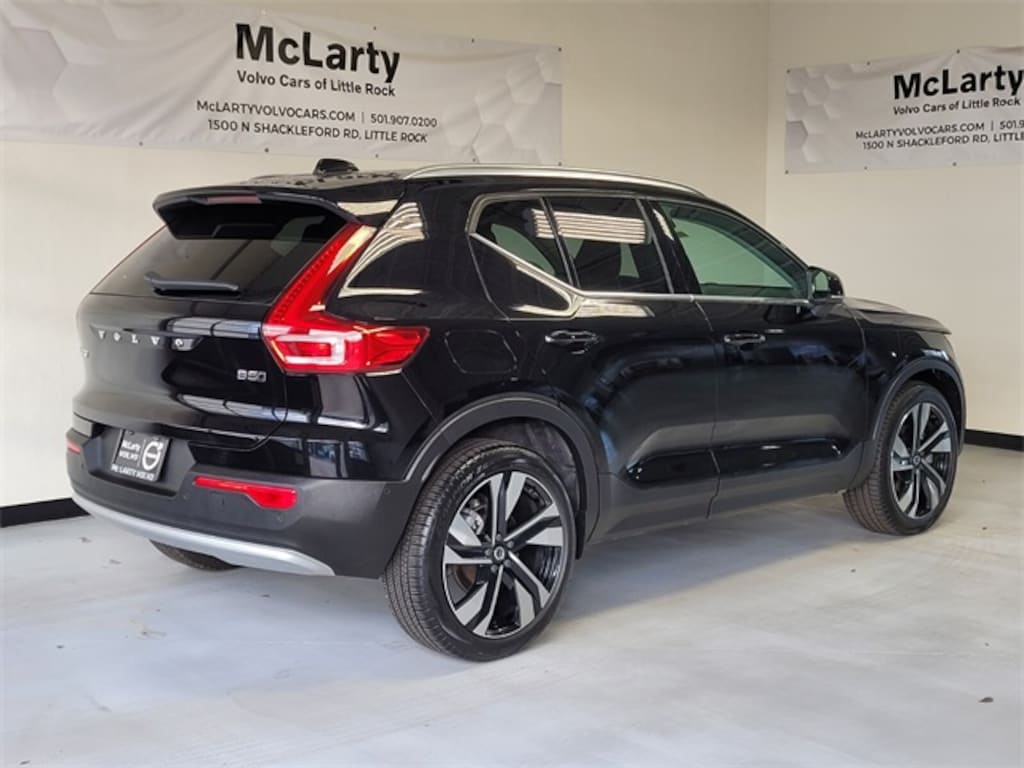 Certified 2025 Volvo XC40 B5 Plus Bright Theme SUV