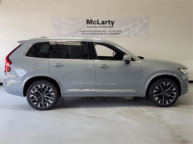 2026 Volvo XC90 Plus photo 2