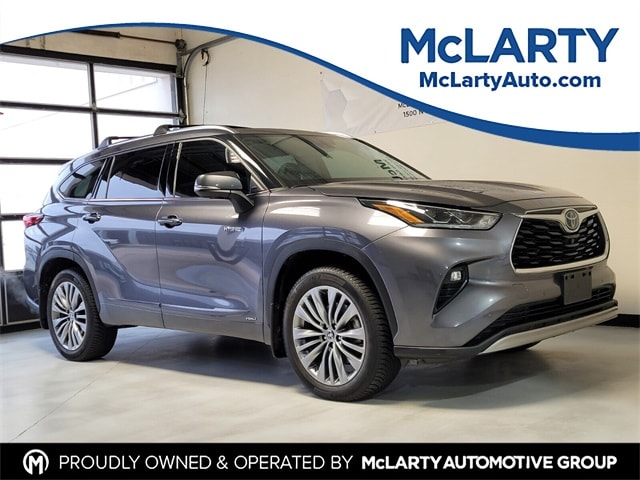 2021 Toyota Highlander Platinum's photo