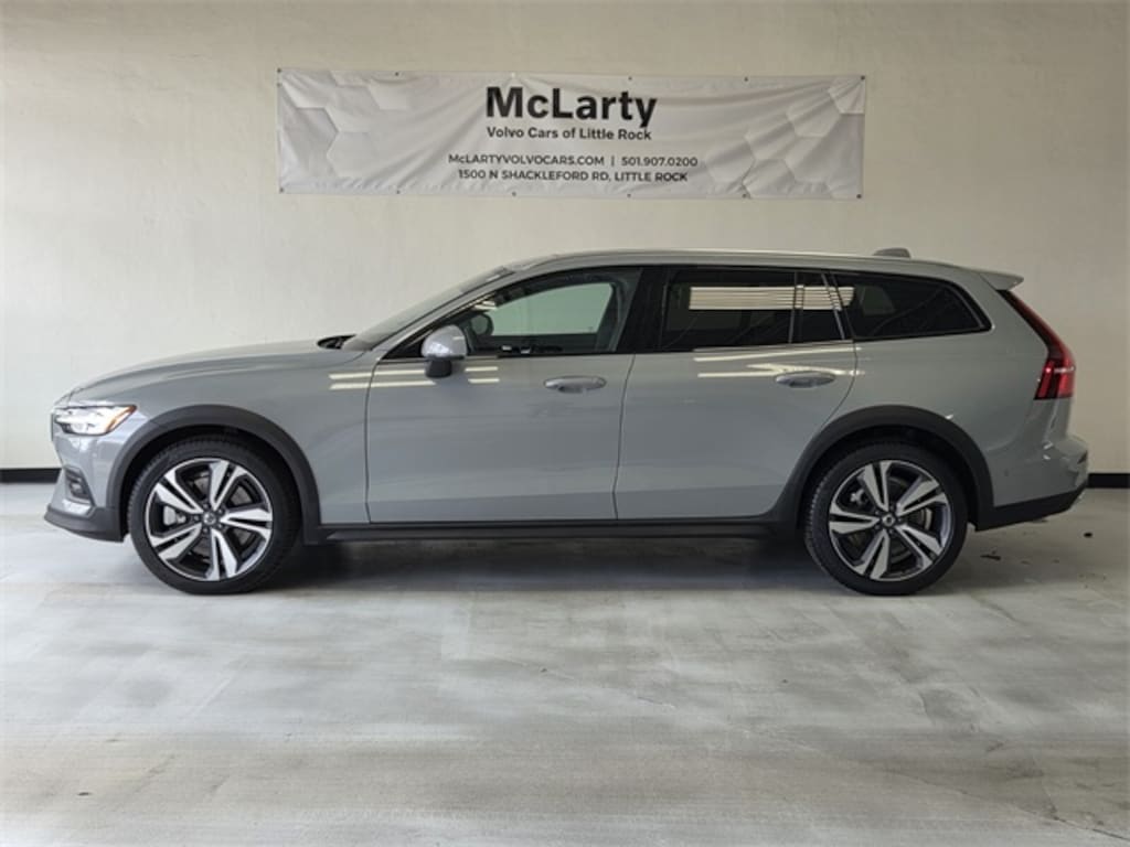 Certified 2025 Volvo V60 Cross Country B5 Plus Wagon