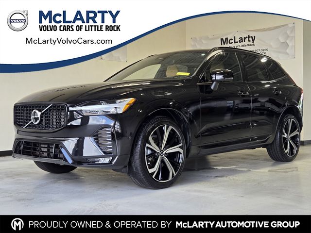 2025 Volvo XC60 B5 Ultra Dark AWD's photo