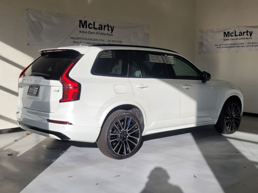 New 2026 Volvo XC90 B6 Ultra Dark Theme 7-Seater SUV