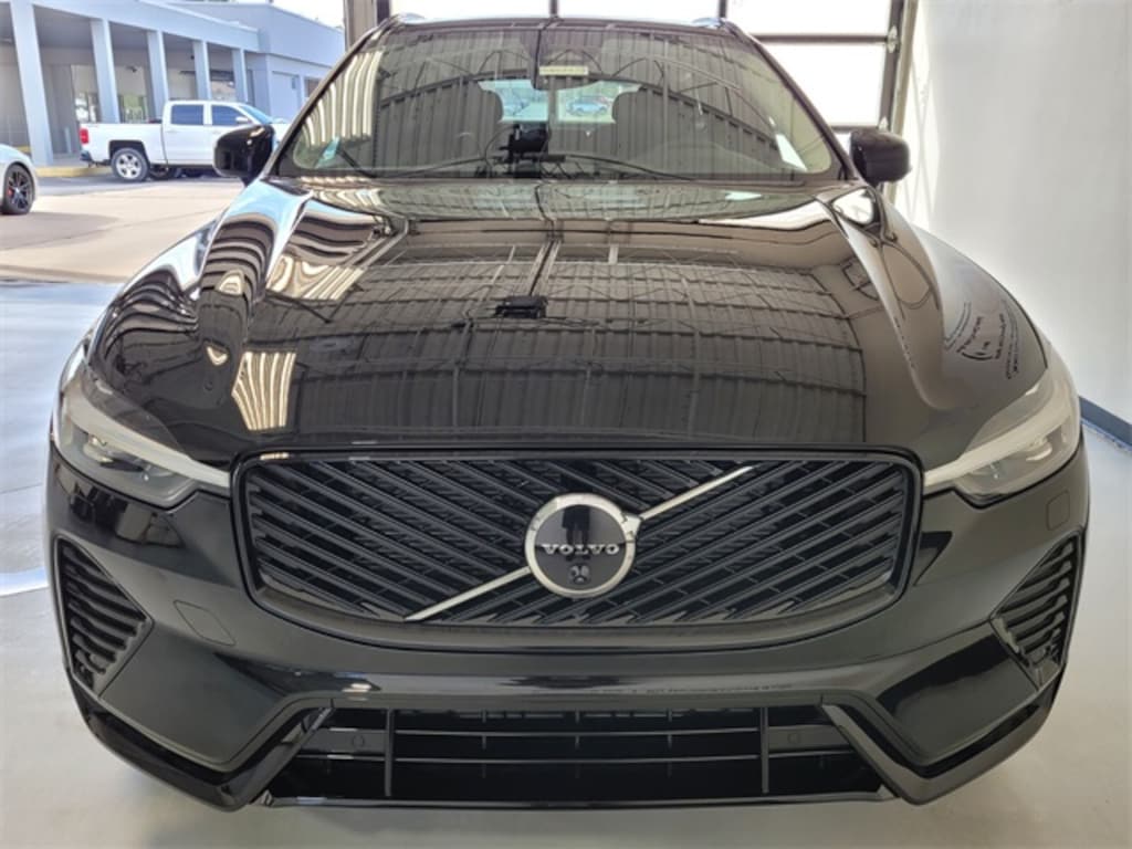 New 2026 Volvo XC60 B5 Plus SUV